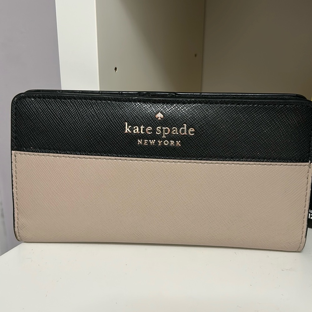 Kate Spade Black and Cream Wallet